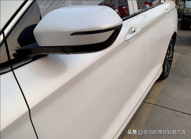 能带着一家人感受飞机头等舱的车，五菱凯捷升舱版刷新了我的认知