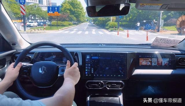 新车｜600公里续航9月交付，对标奇瑞大蚂蚁！零跑C11实车曝光