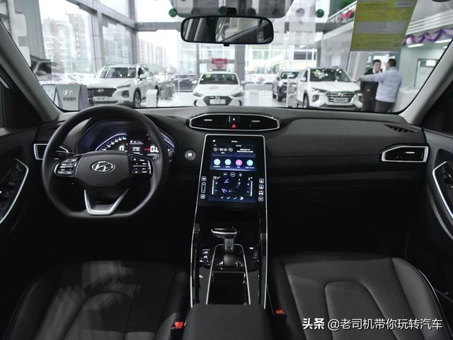高配合资SUV，用92号汽油成本低，停车方便，带你看北京现代ix25