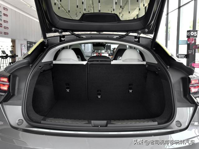 性能级2.0T+8AT，三大件出色，做工精良的SUV，带你看领克05