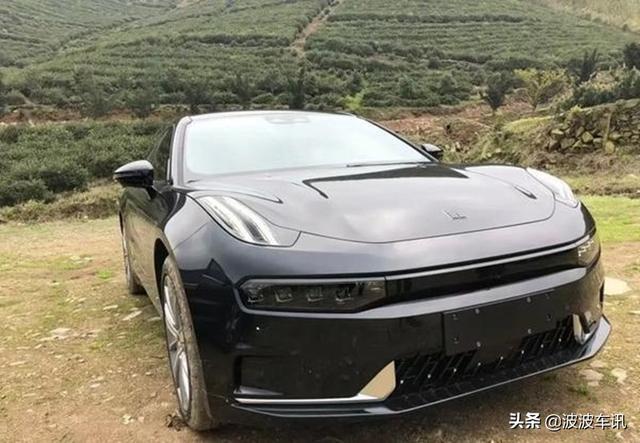 极氪001实车上路组图曝光，非铺装山路也不怂