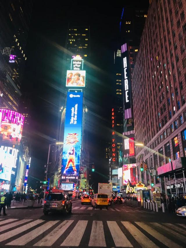 在美国，有人问我要不要把“武汉”从车上地图撕掉？