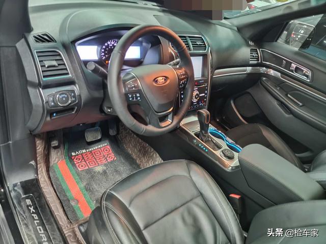 福特探险者车主苦涩，才开四年就掉价30万，网友：能开不能卖