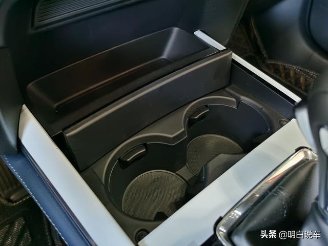 人见人爱“小红椒”，体验马自达CX-30