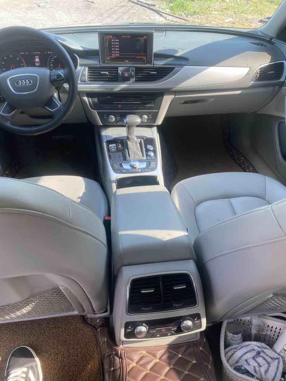 奥迪a6提车作业12年奥迪a6l25l