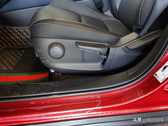 人见人爱“小红椒”，体验马自达CX-30