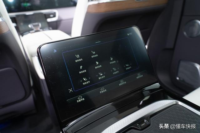 中国旗舰SUV扛鼎之作，红旗E-HS9竞争力分析