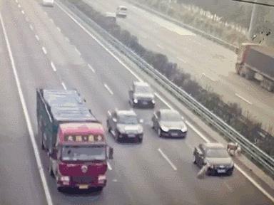 新车45万，如今花7万买辆老宝马3系能撩妹吗？买家：我看行