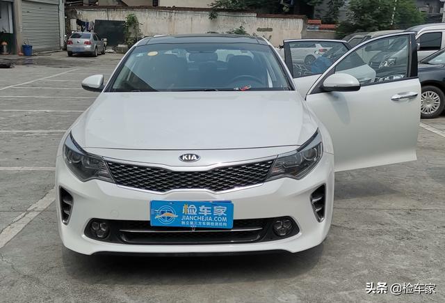 当年新车18万，开4年亏10万，这台起亚K5报价8万能买吗？