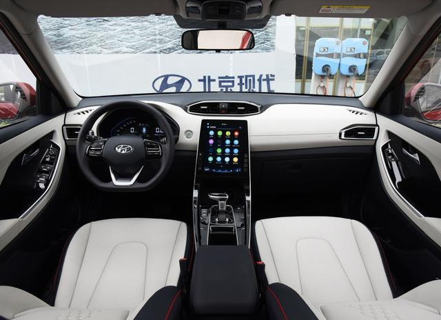 适合年轻人入手的SUV，韩系出品，造型酷似胜达，10.58万起售