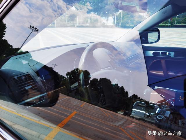 限量版W12大众途锐，大保养一次竟用掉一台飞度的钱