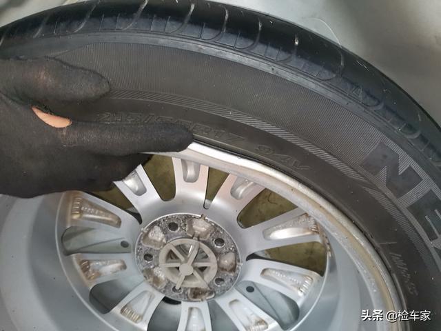 当年新车18万，开4年亏10万，这台起亚K5报价8万能买吗？