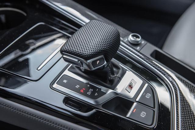 适合年轻人的奥迪性能车，S4标配3.0T V6+Quattro，4.7秒破百