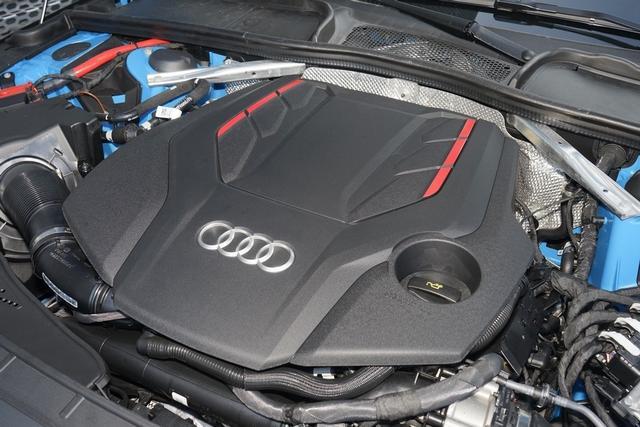 适合年轻人的奥迪性能车，S4标配3.0T V6+Quattro，4.7秒破百