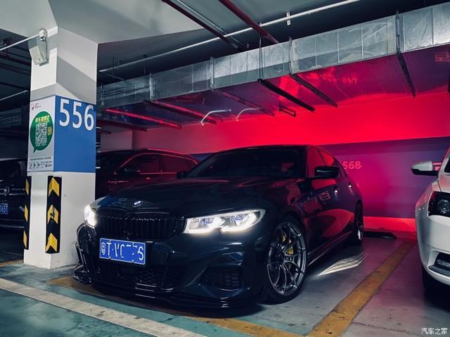 迟到提车作业，碳黑宝马330i改装！慎点，会中毒