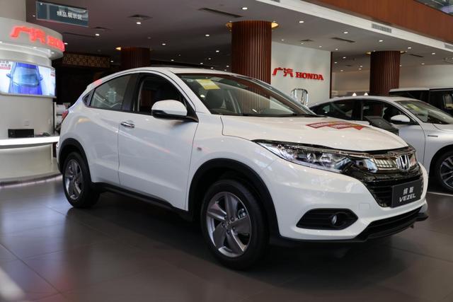 手握15万预算买SUV？90后小哥跑一趟本田4S店，锁定缤智
