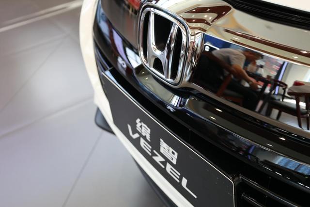 手握15万预算买SUV？90后小哥跑一趟本田4S店，锁定缤智
