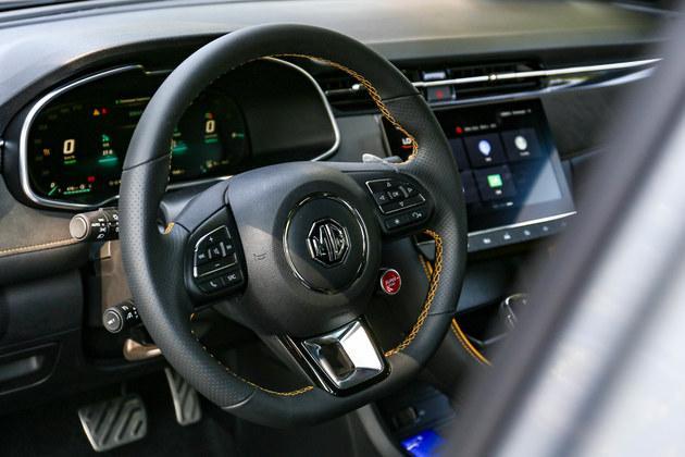 零百加速6秒 试驾体验第三代名爵6 PHEV