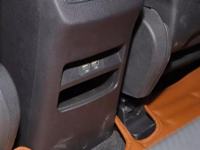 实测4.77秒破百、同级最快，中国又一NB SUV刚刚到店