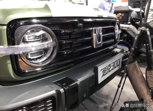 坦克300再推特别版，联名“国产KTM”，堪称露营神器