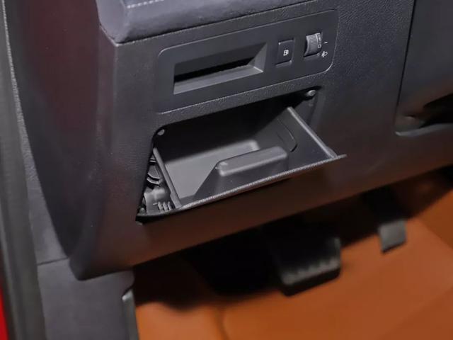 实测4.77秒破百、同级最快，中国又一NB SUV刚刚到店