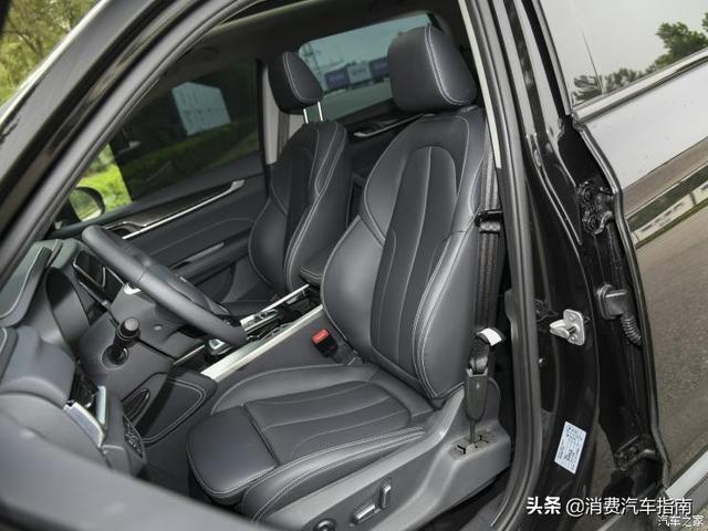 这SUV售价10.87w，起步204马力+6AT，全景天窗仿皮座椅