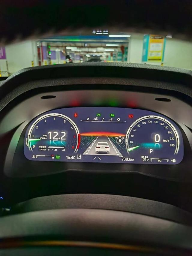 来自新款凯美瑞车主的卑微吐槽┐(‘～`；)┌