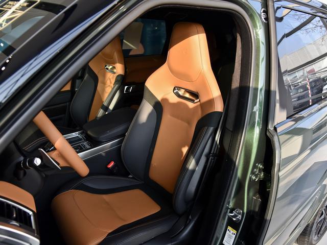 5.0L+V8机增，全套碳纤维+定制套件，实拍路虎揽运竞速版