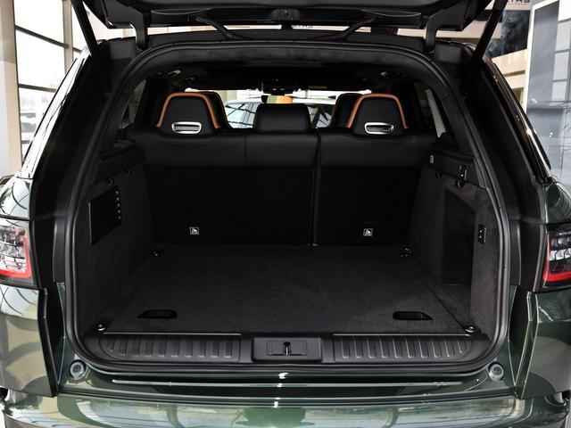 5.0L+V8机增，全套碳纤维+定制套件，实拍路虎揽运竞速版