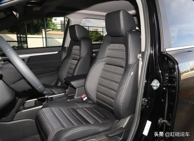 本田的王牌SUV，193马力+全景天窗，省油空间大，才19万