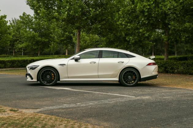 运动与舒适高度兼容，试驾体验奔驰AMG GT 53