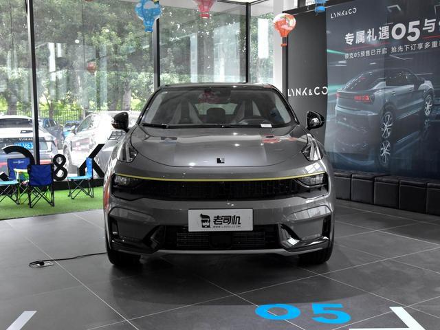 大家觉得这个车好不好看？2.0T+8AT，实拍领克05