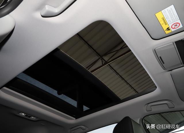 本田的王牌SUV，193马力+全景天窗，省油空间大，才19万