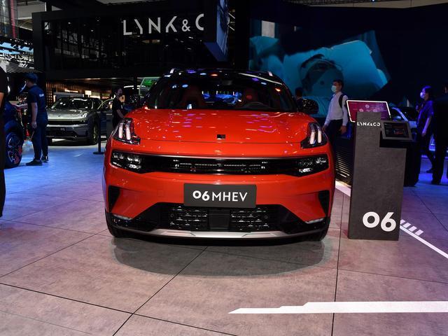 很受欢迎的国产SUV，92号汽油还省油，实拍领克06
