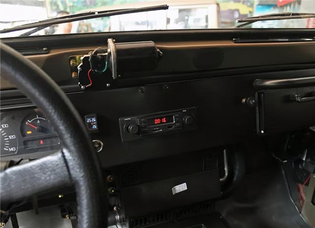 车300：半个世纪不改款的国产神车！月销仅100台的古董车新款上市