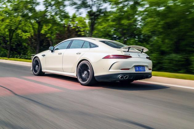 运动与舒适高度兼容，试驾体验奔驰AMG GT 53