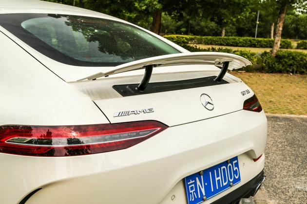 运动与舒适高度兼容，试驾体验奔驰AMG GT 53