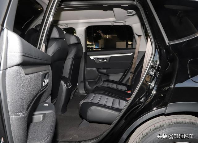 本田的王牌SUV，193马力+全景天窗，省油空间大，才19万