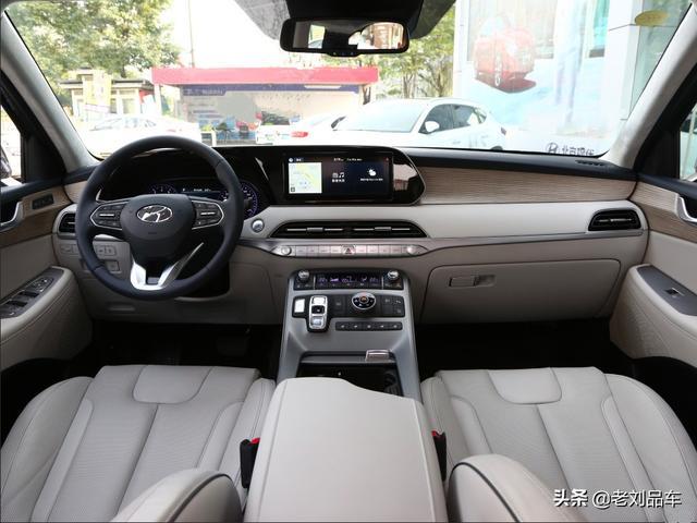 现代帕里斯帝大六座SUV车型，3.5升V6发动机、全时四驱