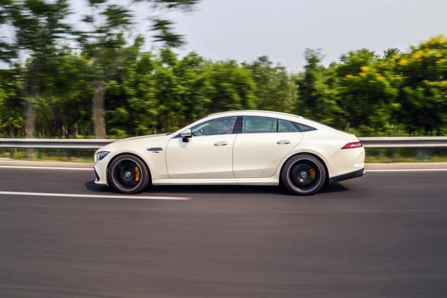 运动与舒适高度兼容，试驾体验奔驰AMG GT 53