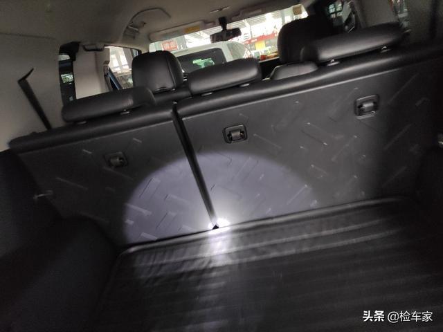 35万捡漏才开9万公里的丰田FJ酷路泽，看到年份却笑不出来
