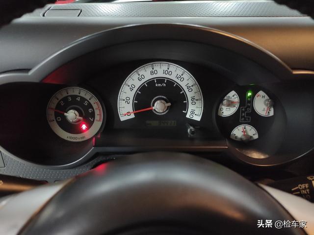35万捡漏才开9万公里的丰田FJ酷路泽，看到年份却笑不出来