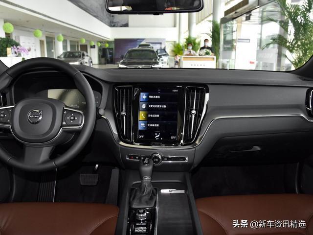 很低调的豪华品牌中级车，新车没味道，实拍沃尔沃S60