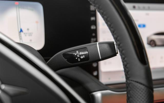 国产小鹏P7，续航里程670公里，价格比特斯拉Model3低