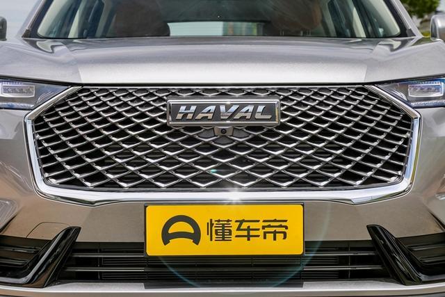 哈弗H6：内饰科技感足，外观时尚大气