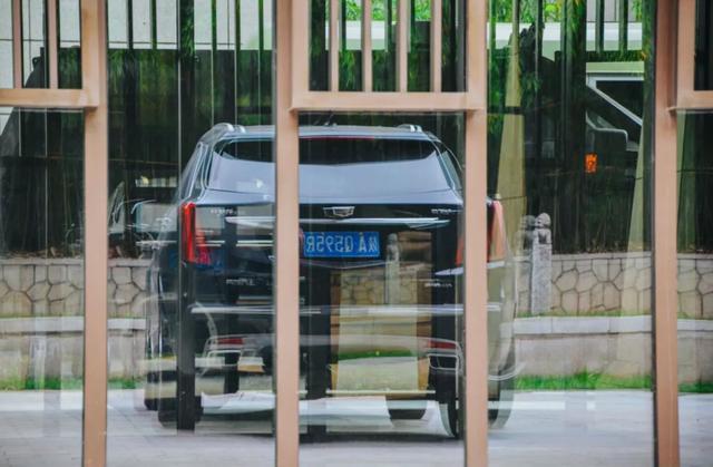 为什么年轻人都喜欢凯迪拉克？自从开了XT5，知道原因了