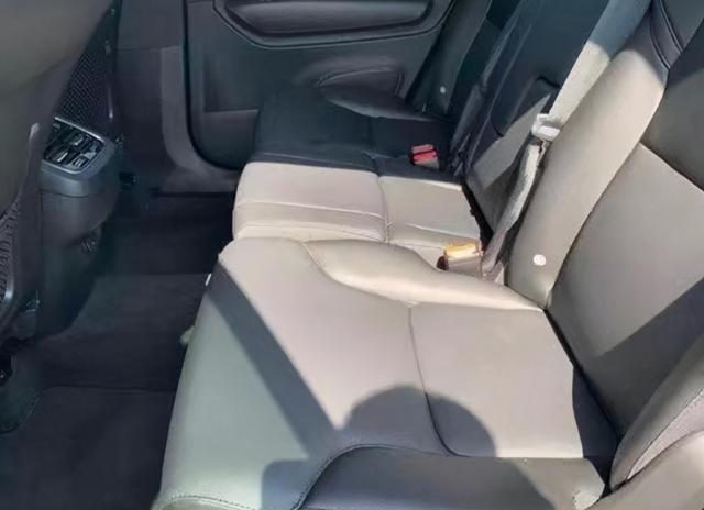 沃尔沃XC90提车！2.0T引擎+7座，雷神之锤大灯+四驱，比Q7还帅气