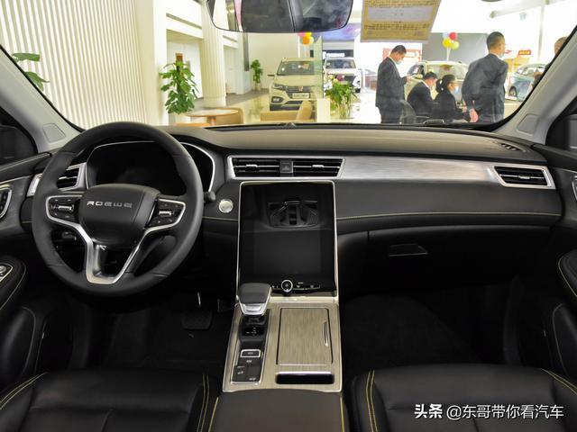 国产精品SUV，价格不贵也好用，实拍荣威RX5