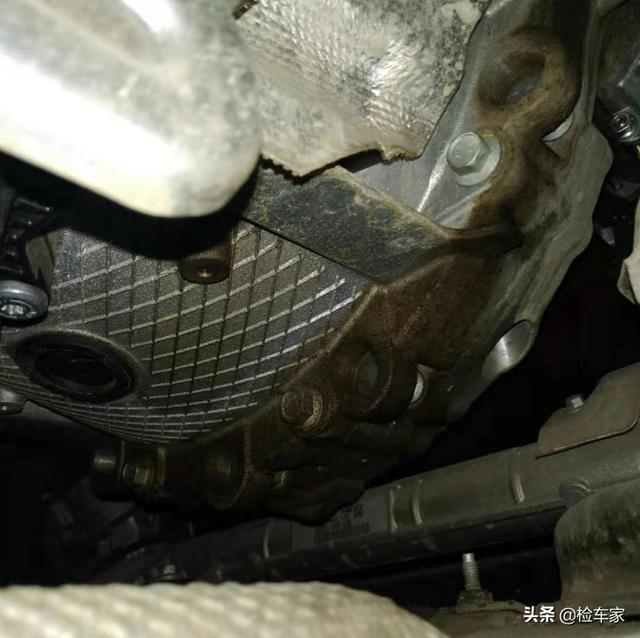 比奥迪A6L更香，花25万买辆高配的捷豹XFL值不值？