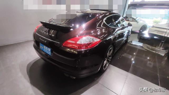 为何有钱人要买二手豪车？这辆200万的保时捷帕拉梅拉给你答案